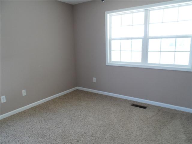 559 White Road Portland, TN 37148 - Photo 8 of 11