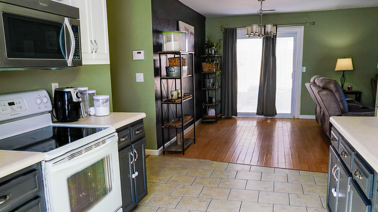 5322 Bennett Road Chattanooga, TN 37412 - Photo 6 of 18 kitchen looking into dining