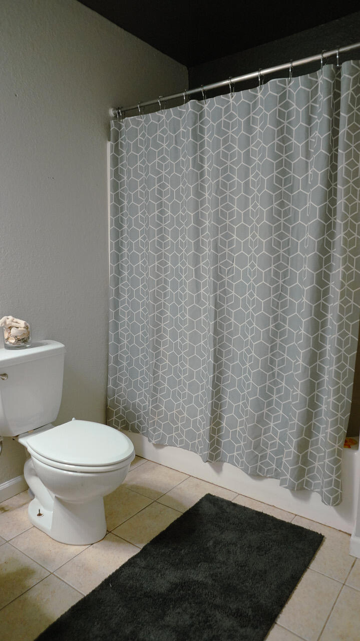 5322 Bennett Road Chattanooga, TN 37412 - Photo 8 of 18 hall bath