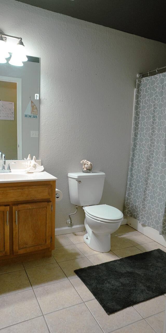 5322 Bennett Road Chattanooga, TN 37412 - Photo 10 of 18 hall bath