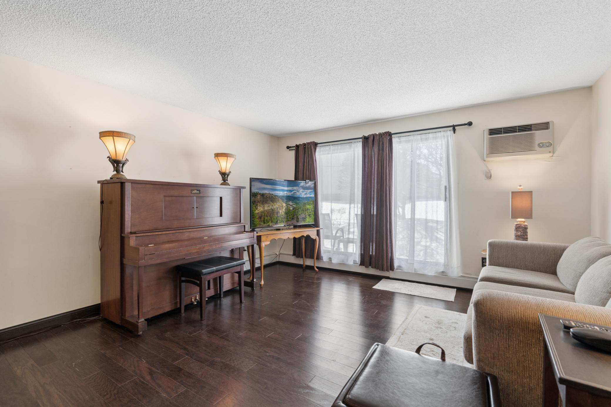 4002 Foss Road, Unit 102 St. Anthony, MN 55421 - Photo 12 of 17