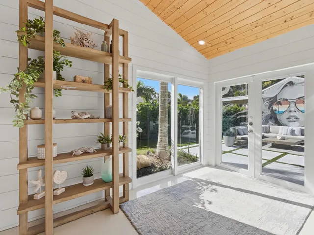 $16,000 | 2210 Northeast 3rd Avenue, Delray Beach, FL 33444