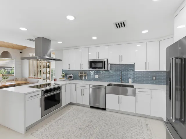 $16,000 | 2210 Northeast 3rd Avenue, Delray Beach, FL 33444