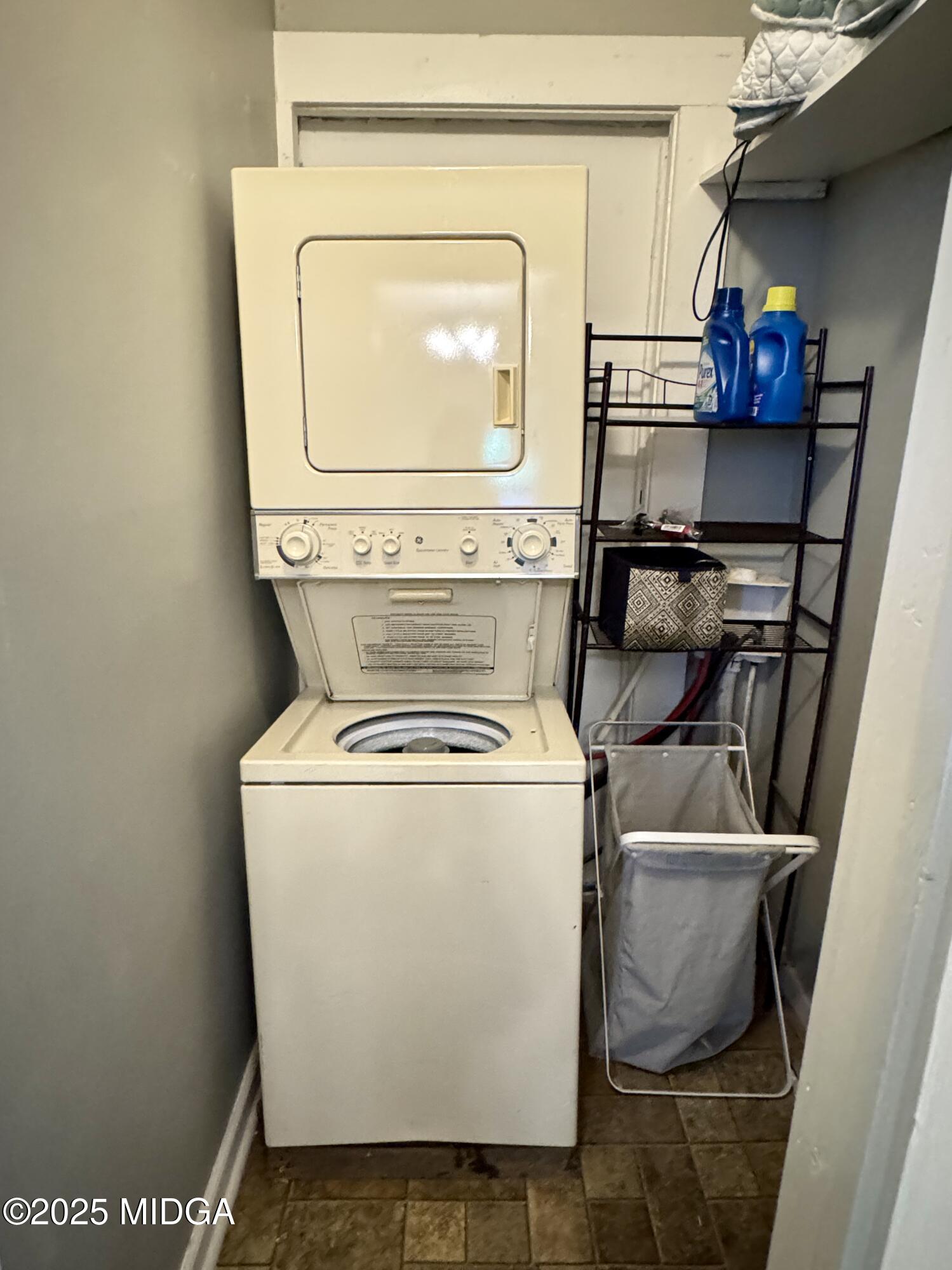 940 Cole Street Macon, GA 31201 - Photo 15 of 22 a utility room with dryer and washer