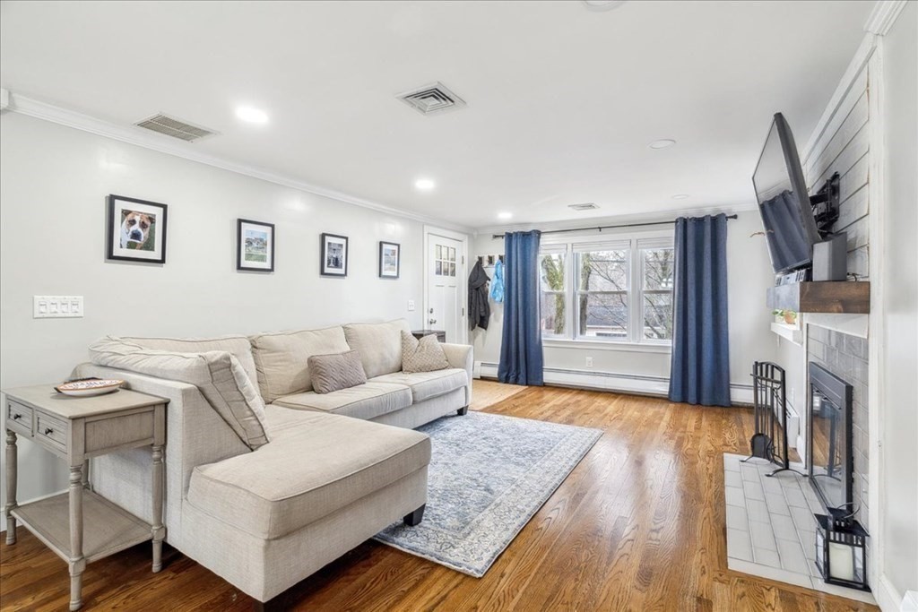 267 Forest Street Reading, MA 01867 - Photo 9 of 37 Gallery Image 9