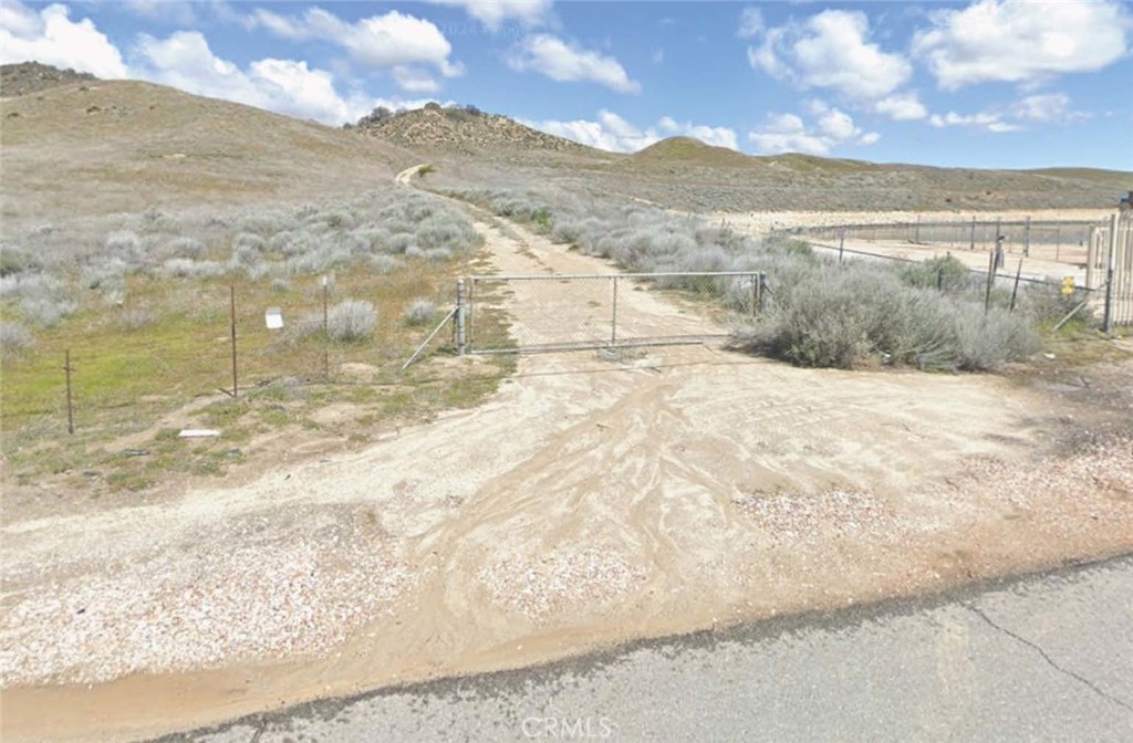 34901 Lancaster Road Lancaster, CA 93536 - Photo 3 of 4