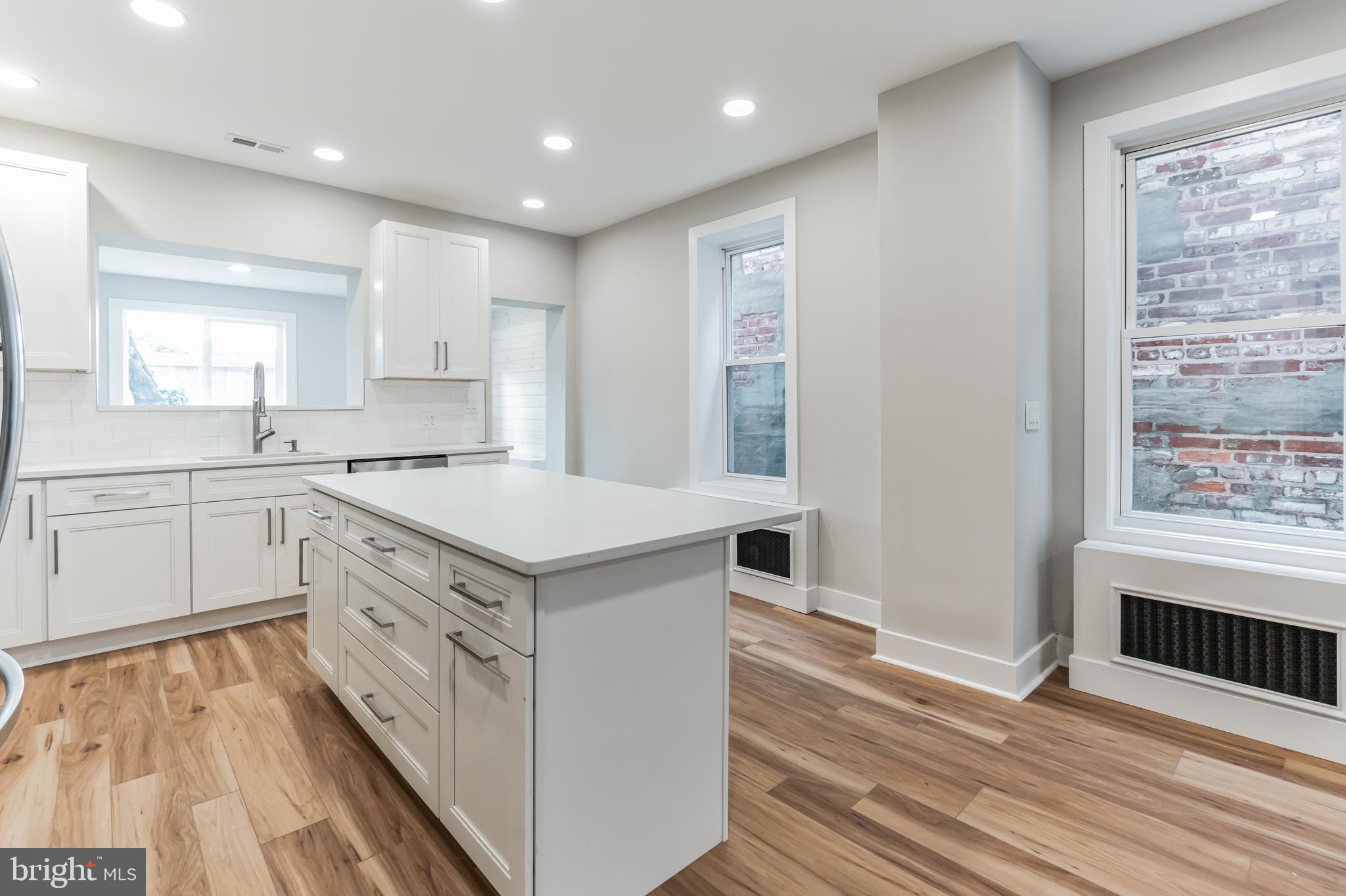 3860 Terrace Street Philadelphia, PA 19128 - Photo 12 of 32