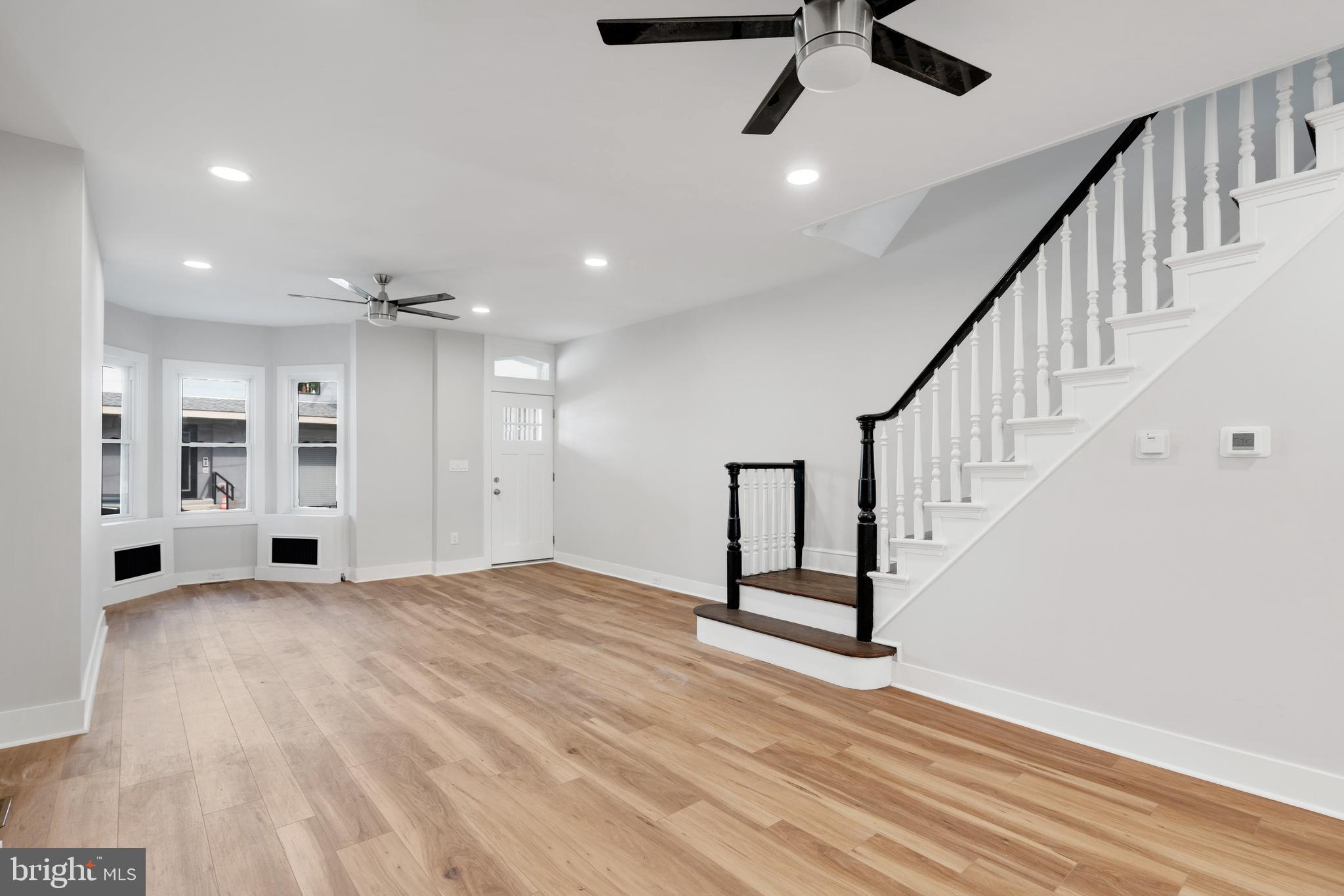 3860 Terrace Street Philadelphia, PA 19128 - Photo 3 of 32