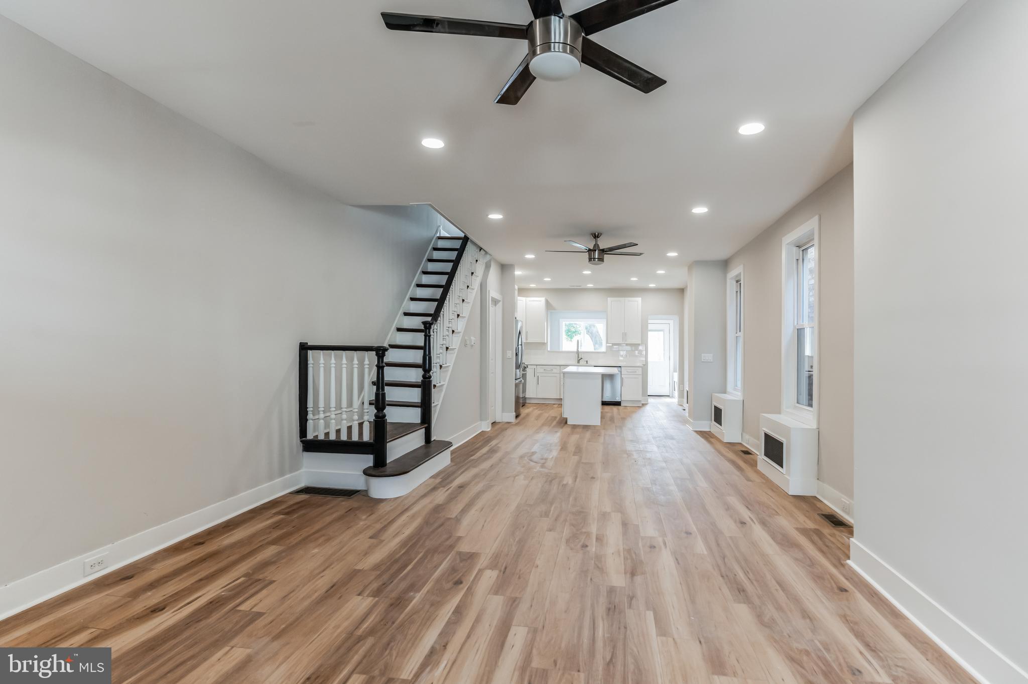 3860 Terrace Street Philadelphia, PA 19128 - Photo 8 of 32