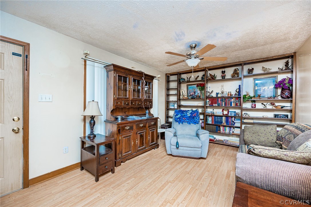 5517 Retriever Road North Chesterfield, VA 23237 - Photo 8 of 20 Gallery Image 8