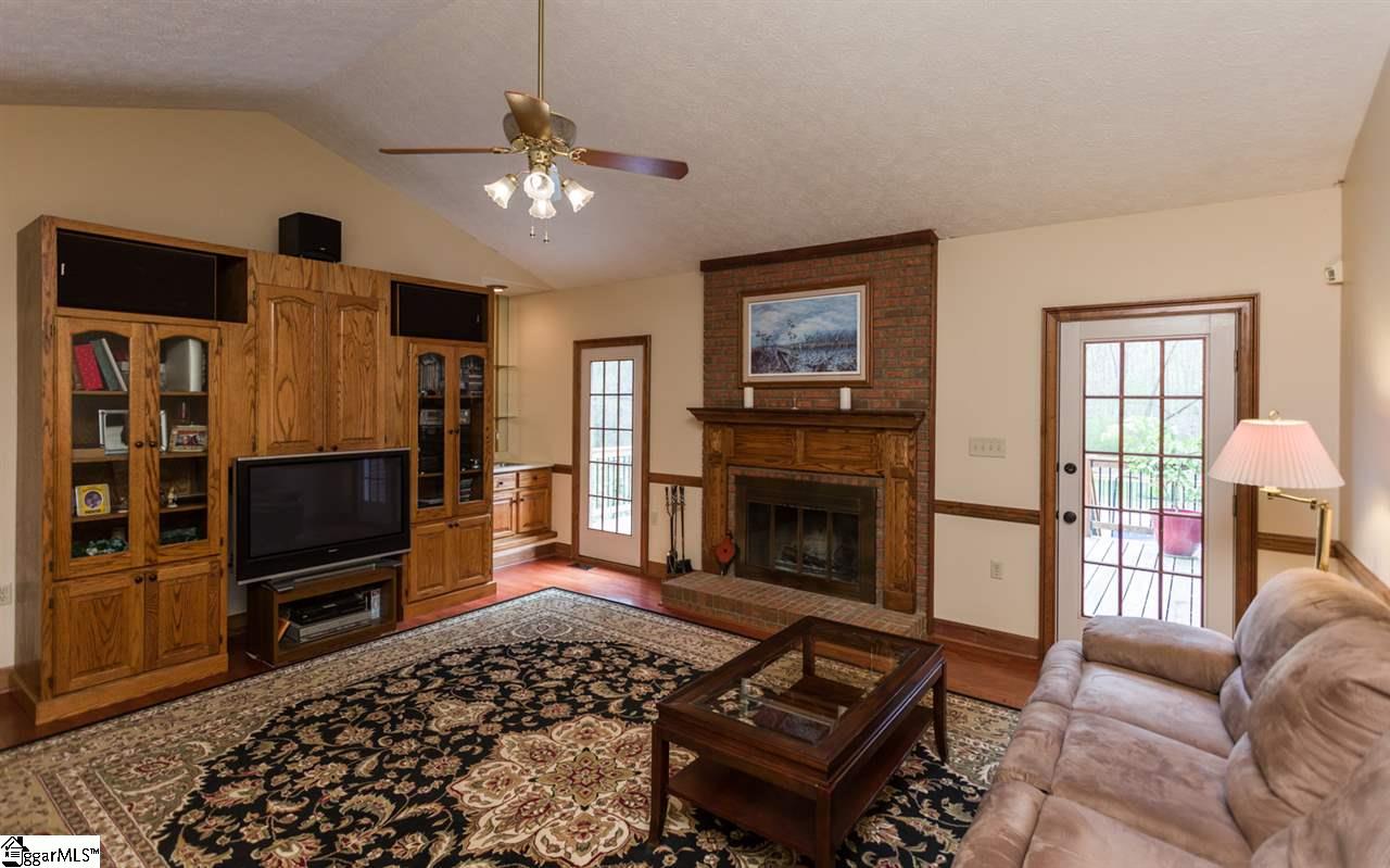 625 Jenkins Bridge Road Simpsonville, SC 29680 - Photo 14 of 36