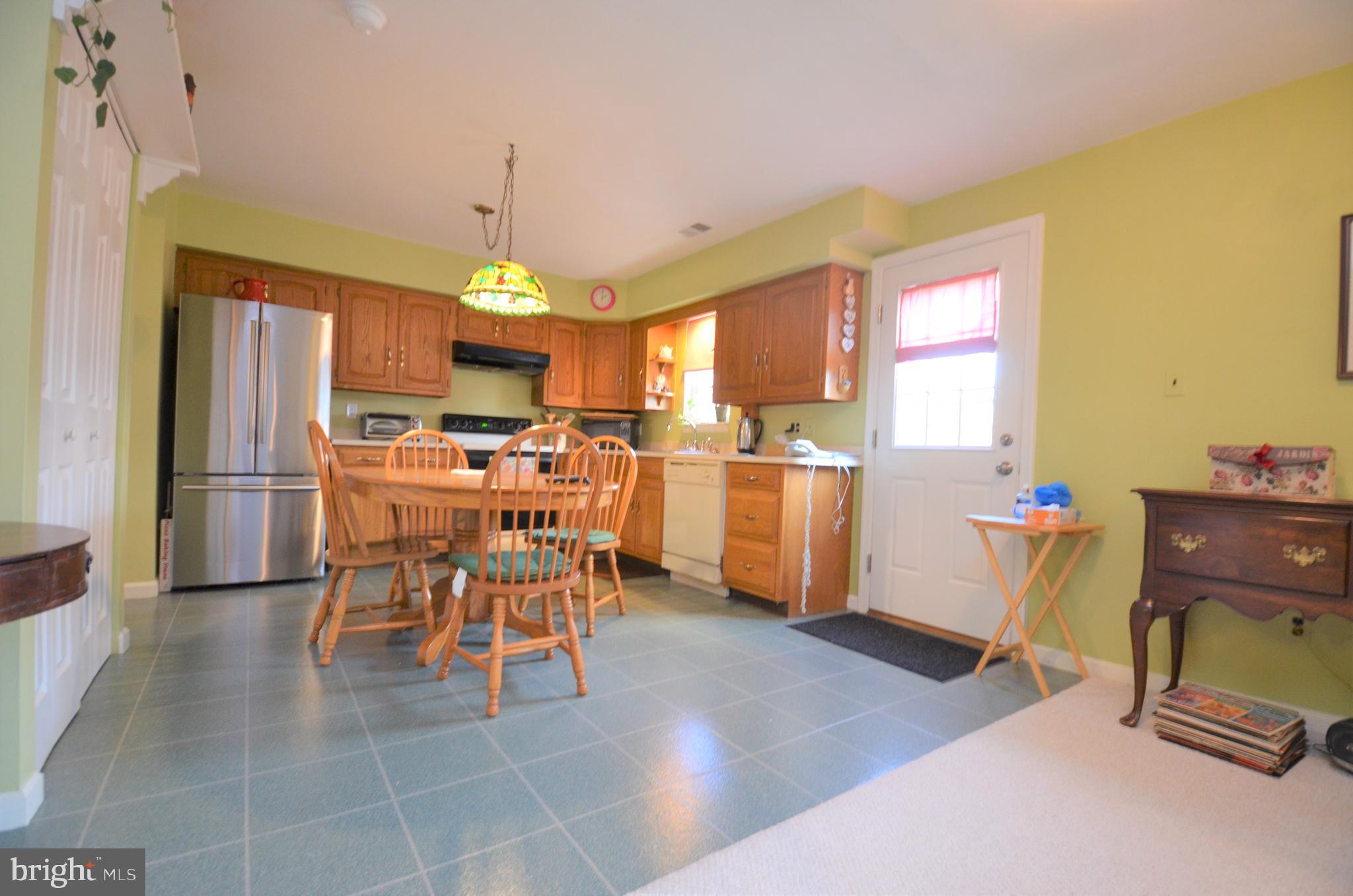 350 Hedge Road Elverson, PA 19520 - Photo 3 of 17 Gallery Image 3