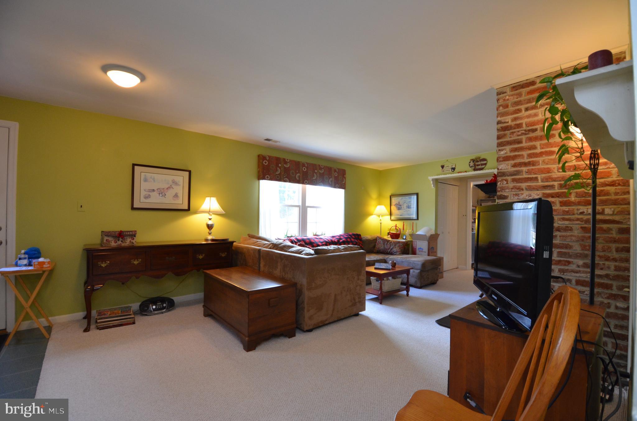 350 Hedge Road Elverson, PA 19520 - Photo 5 of 17 Gallery Image 5
