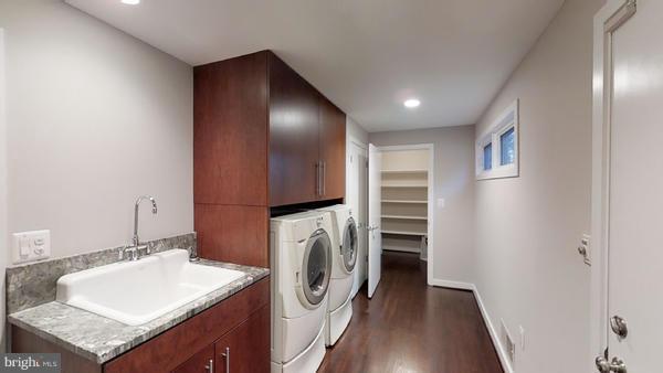 9723 Spring Ridge Lane Vienna, VA 22182 - Photo 13 of 22 Laundry