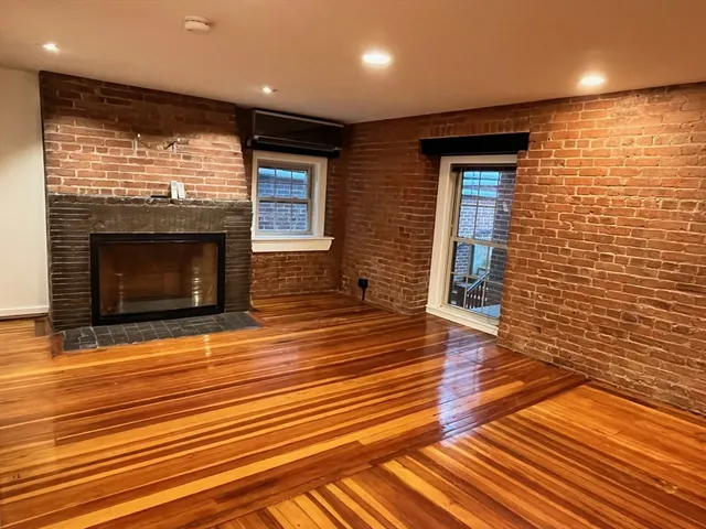 $3,250 | 6 A School Street, Unit 6A, Plymouth, MA 02360