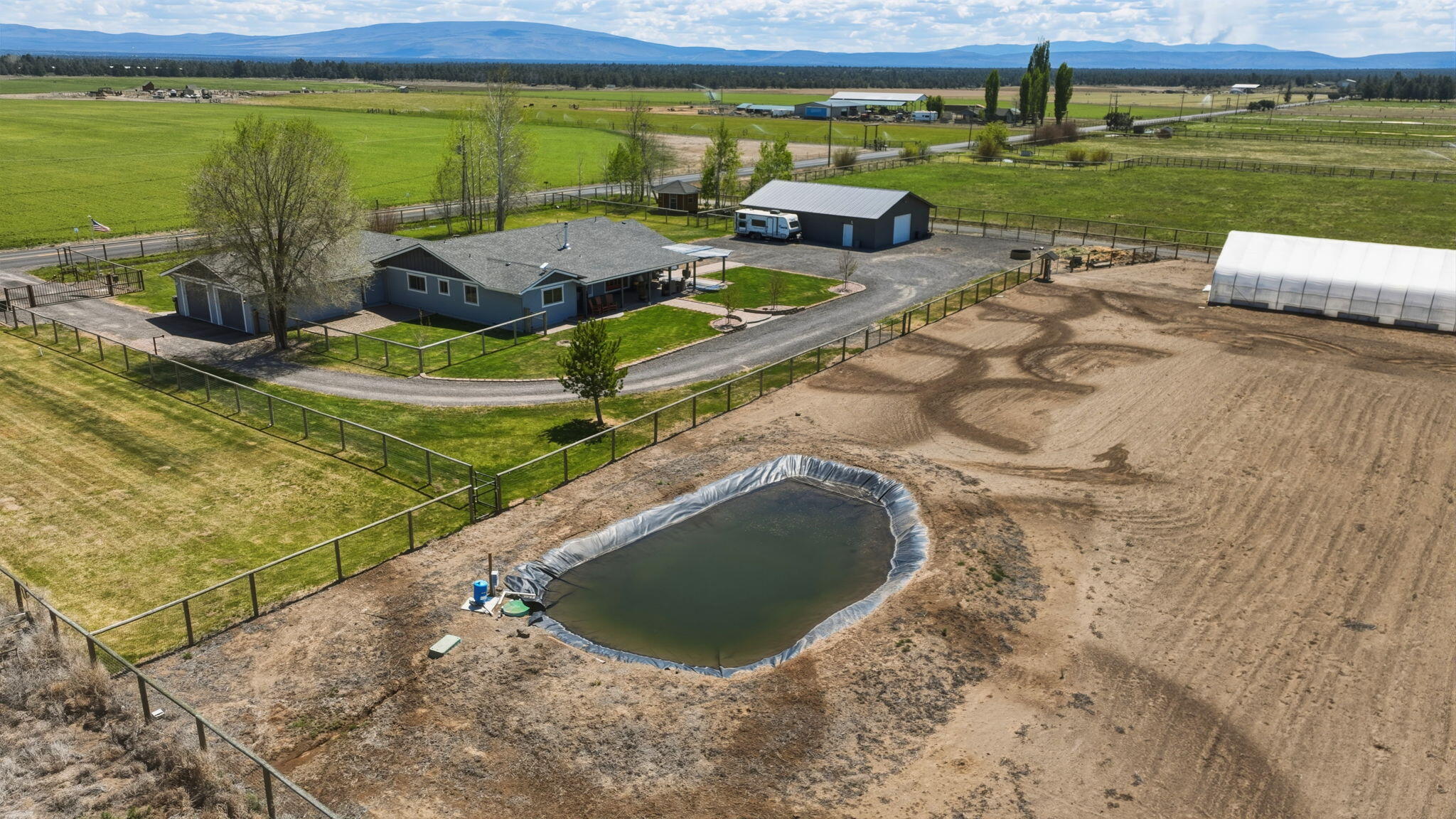 26345 Walker Road Bend, OR 97701 - Photo 83 of 98 81-web-or-mls-Riley_Visuals_023