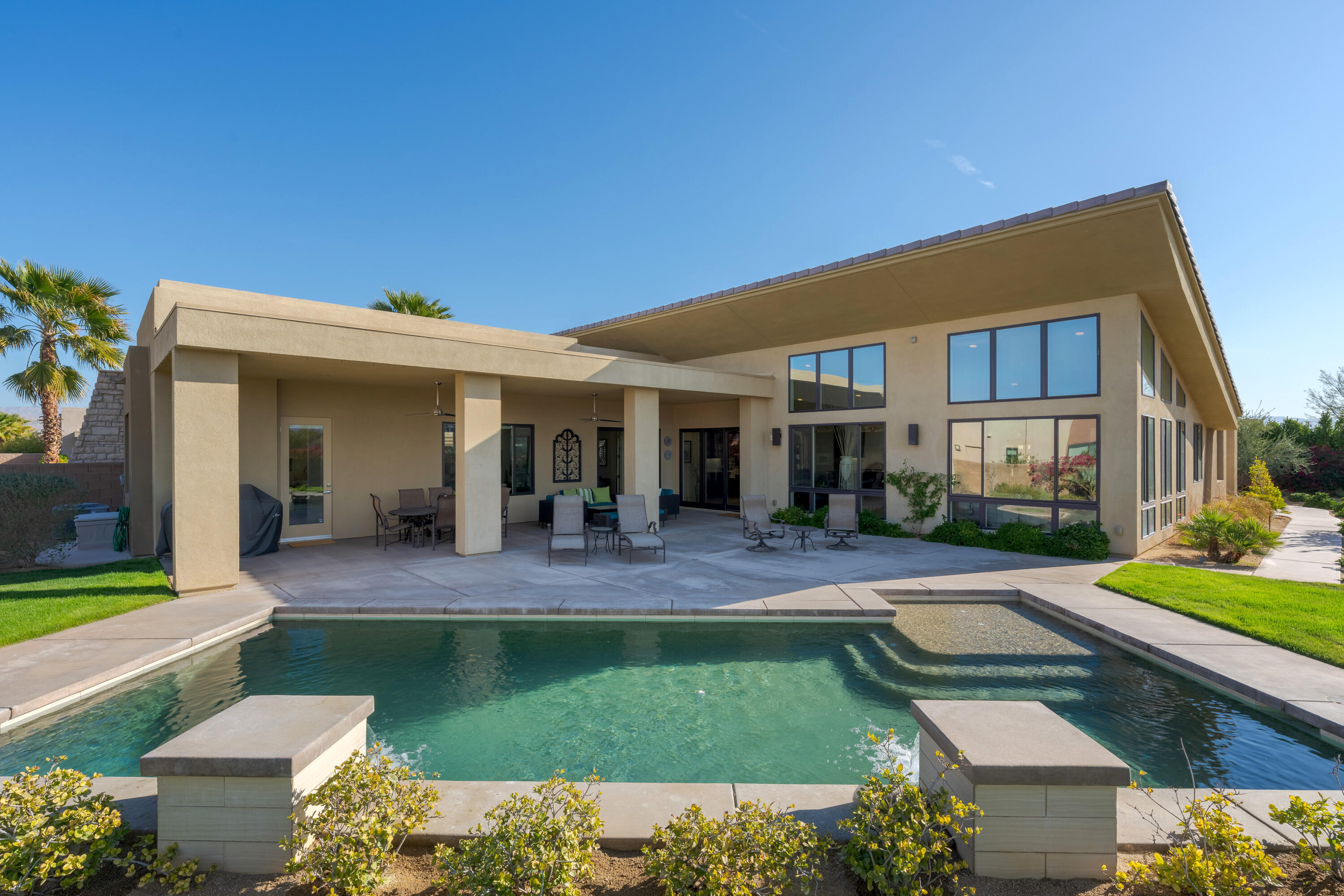 13 Via Montagna Rancho Mirage, CA 92270 - Photo 1 of 35 Estillo