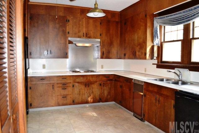 225 Riverside Drive Morganton, NC 28655 - Photo 3 of 25 Gallery Image 3