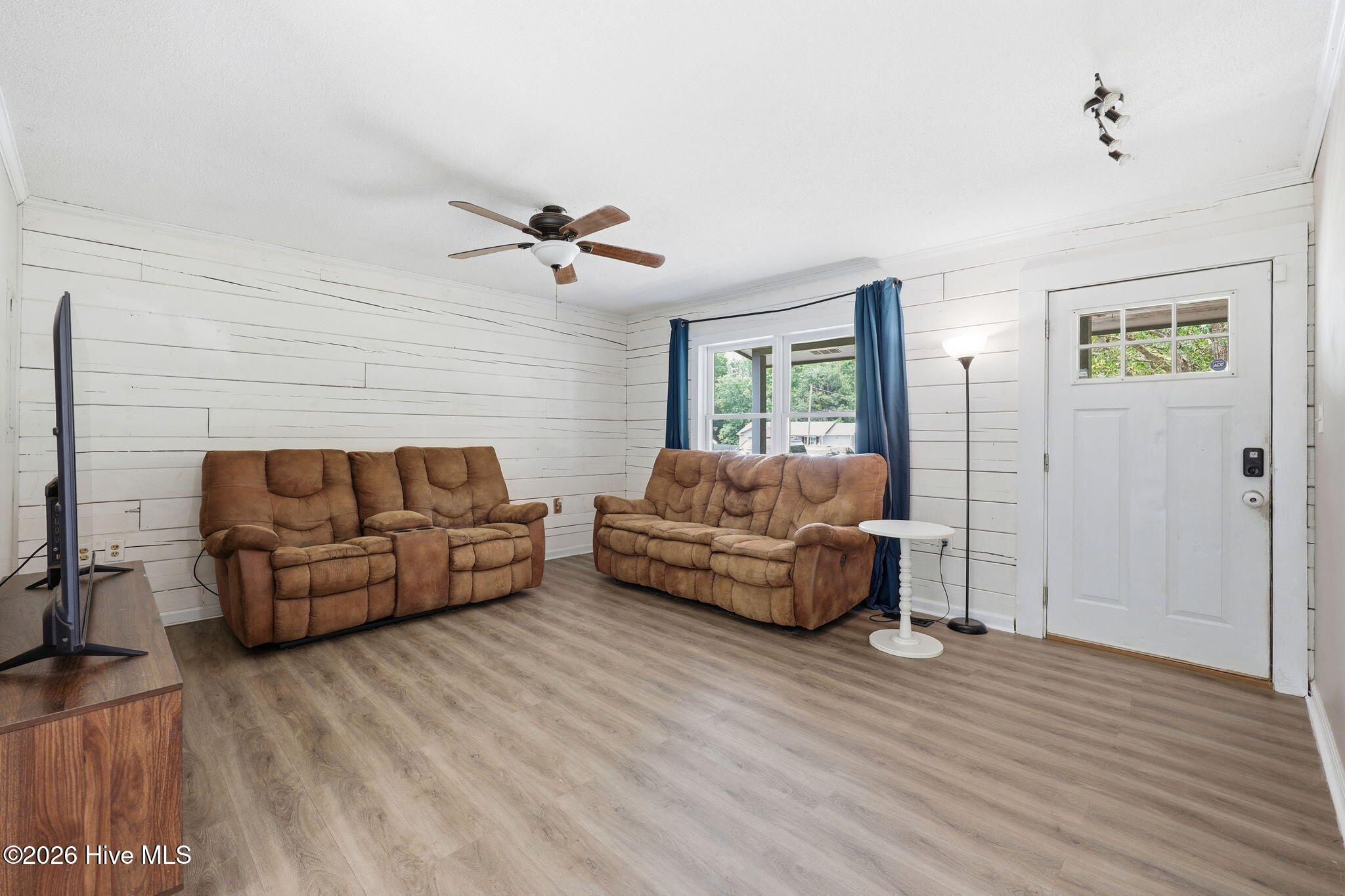 866 Mill River Road Jacksonville, NC 28540 - Photo 6 of 37