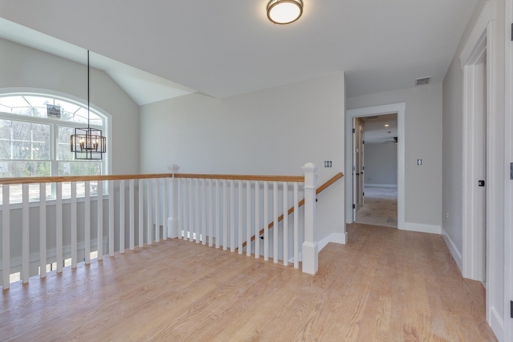 4 Haystack Circle Pelham, NH 03076 - Photo 20 of 36