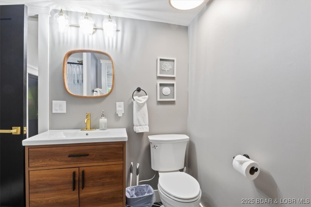 1934 Bluffview Point Osage Beach, MO 65065 - Photo 15 of 64