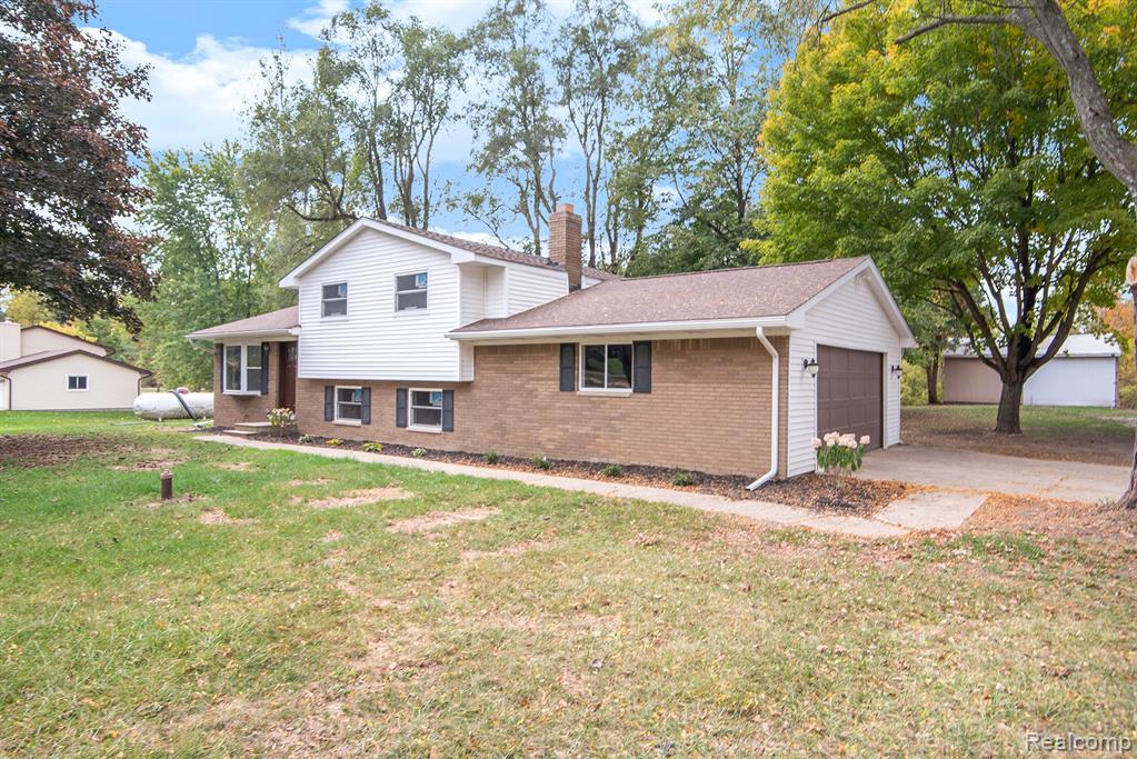 6126 Washburn Road Goodrich, MI 48438 - Photo 2 of 26