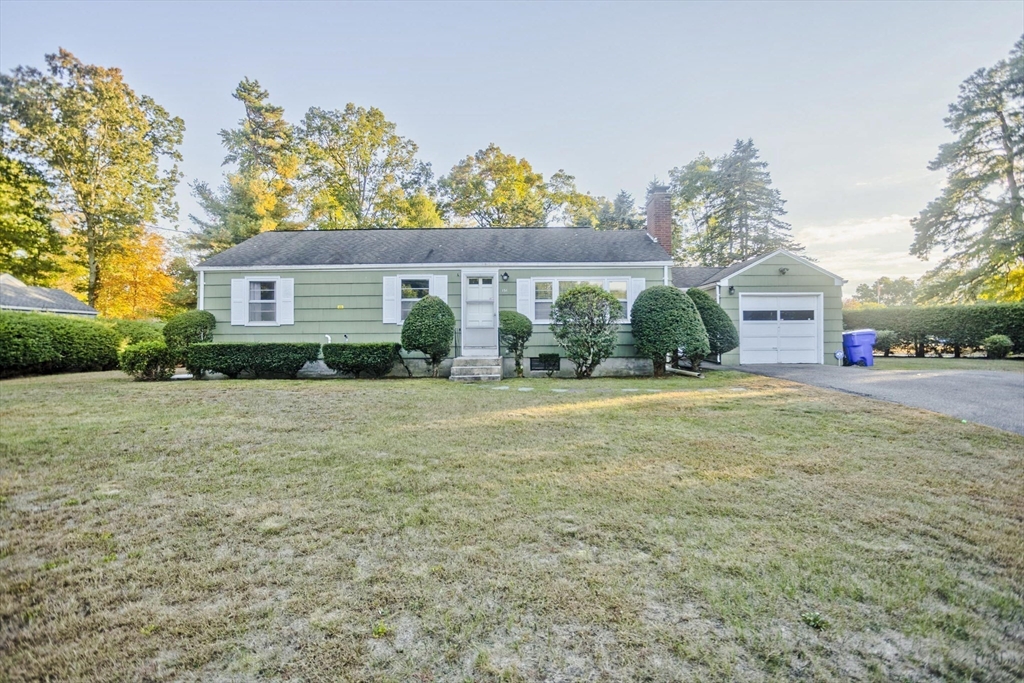 151 Fox Hill Road Springfield, MA 01118 - Photo 4 of 40 a front view of house with yard and green space
