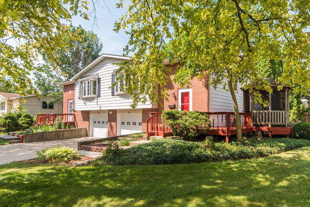 1013-1015 Sharon Drive DeKalb, IL 60115 - Photo 2 of 20