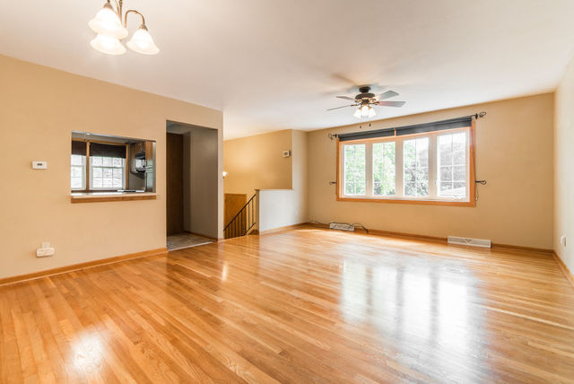 1013-1015 Sharon Drive DeKalb, IL 60115 - Photo 6 of 20