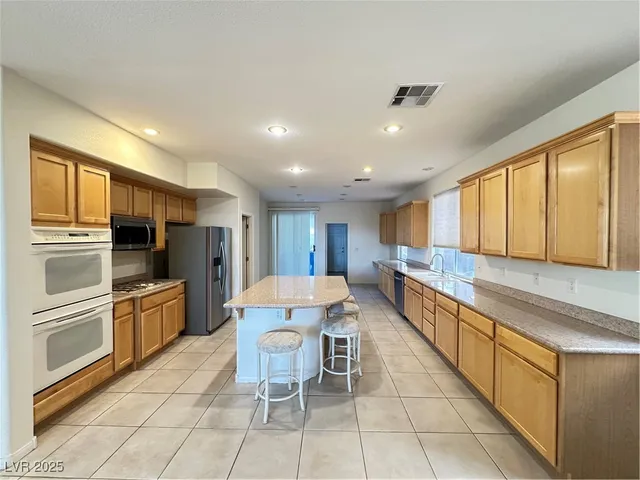 $2,945 | 3224 Bishop Pine Street, Las Vegas, NV 89129