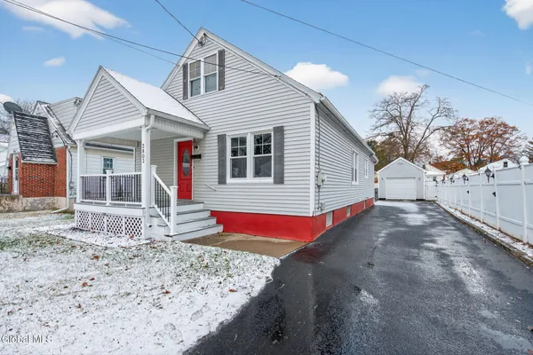$325,000 | 2803 Wellington Avenue, Rotterdam, NY 12306