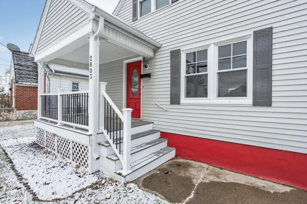 $325,000 | 2803 Wellington Avenue, Rotterdam, NY 12306
