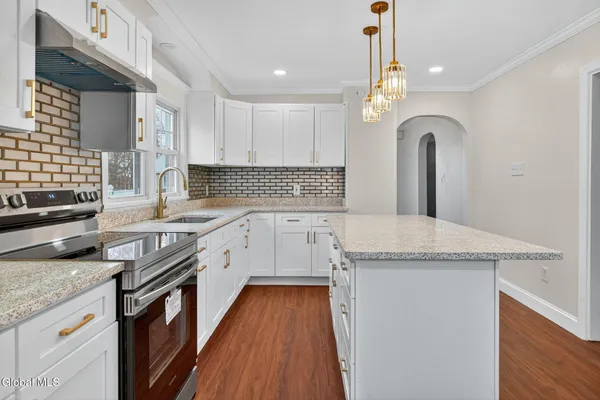 $325,000 | 2803 Wellington Avenue, Rotterdam, NY 12306