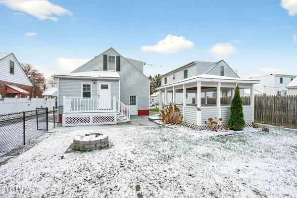 $325,000 | 2803 Wellington Avenue, Rotterdam, NY 12306