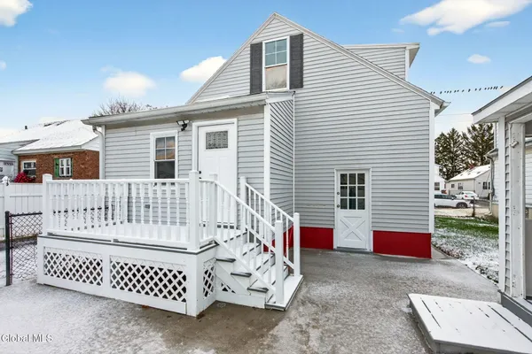 $325,000 | 2803 Wellington Avenue, Rotterdam, NY 12306