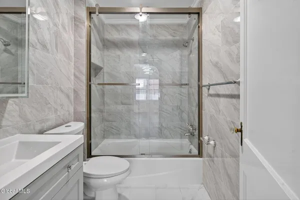 $325,000 | 2803 Wellington Avenue, Rotterdam, NY 12306