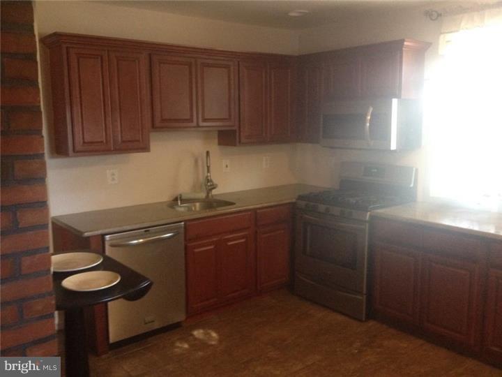 9212 Academy Road Philadelphia, PA 19114 - Photo 3 of 18 Gallery Image 3
