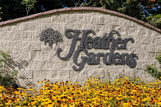 a view of a golf course