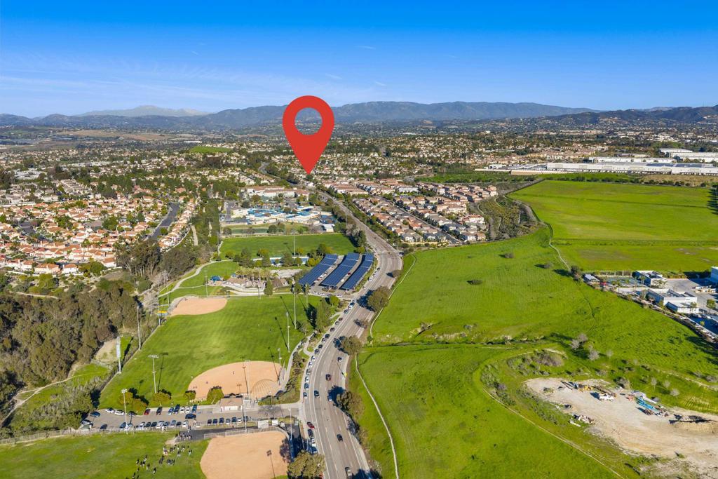 424 Dakota Way Oceanside, CA 92056 - Photo 27 of 31 a view of a city