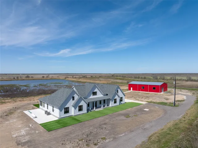 $3,600,000 | 13458 County Road 210, Danbury, TX 77534