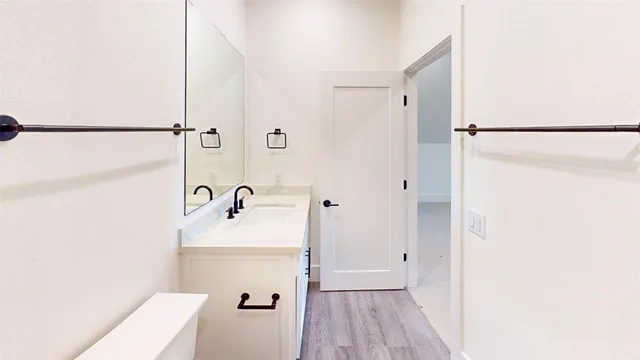 $3,600,000 | 13458 County Road 210, Danbury, TX 77534