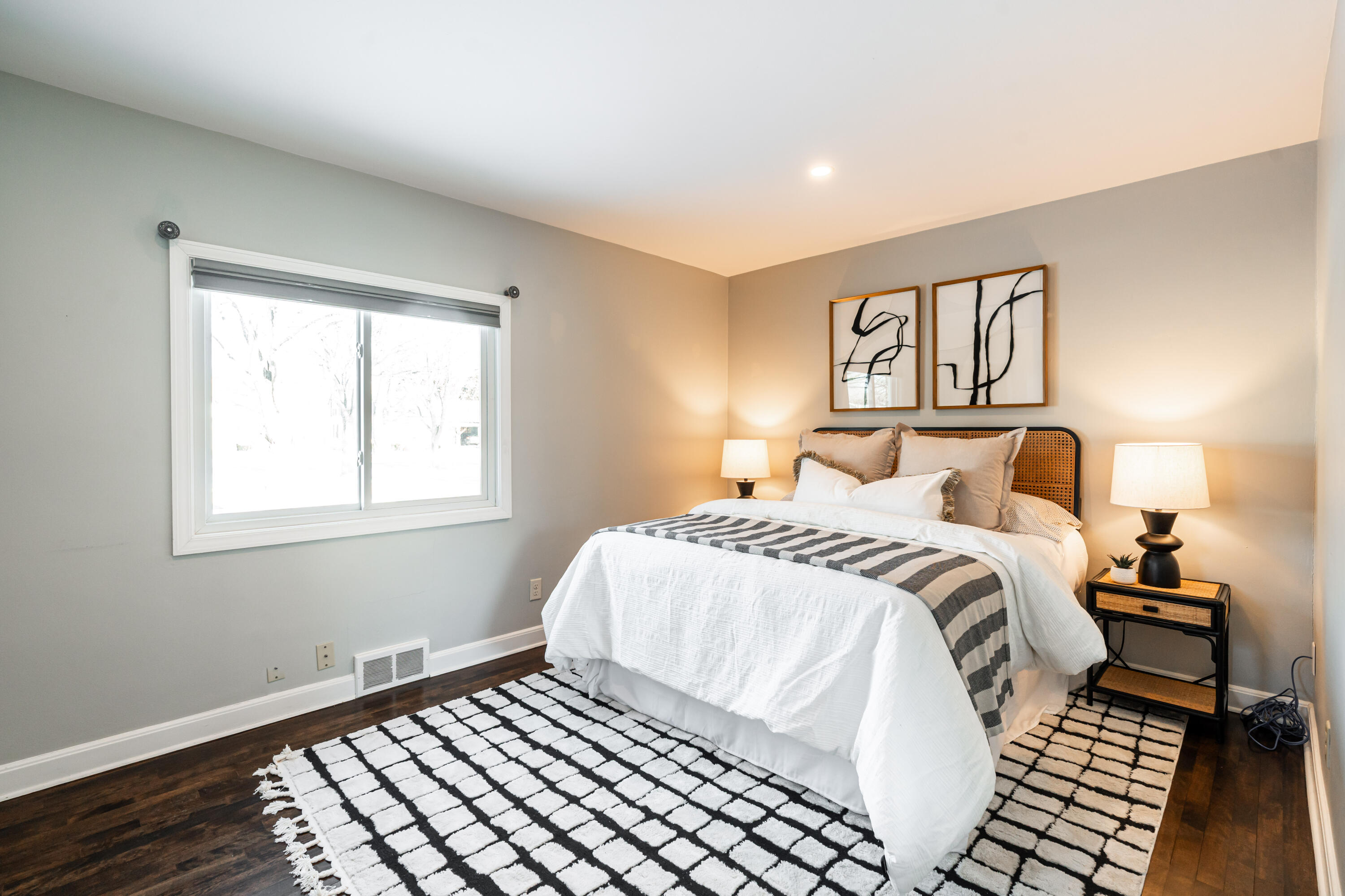 7506 North Crossway Road Fox Point, WI 53217 - Photo 18 of 37 Primary Bedroom