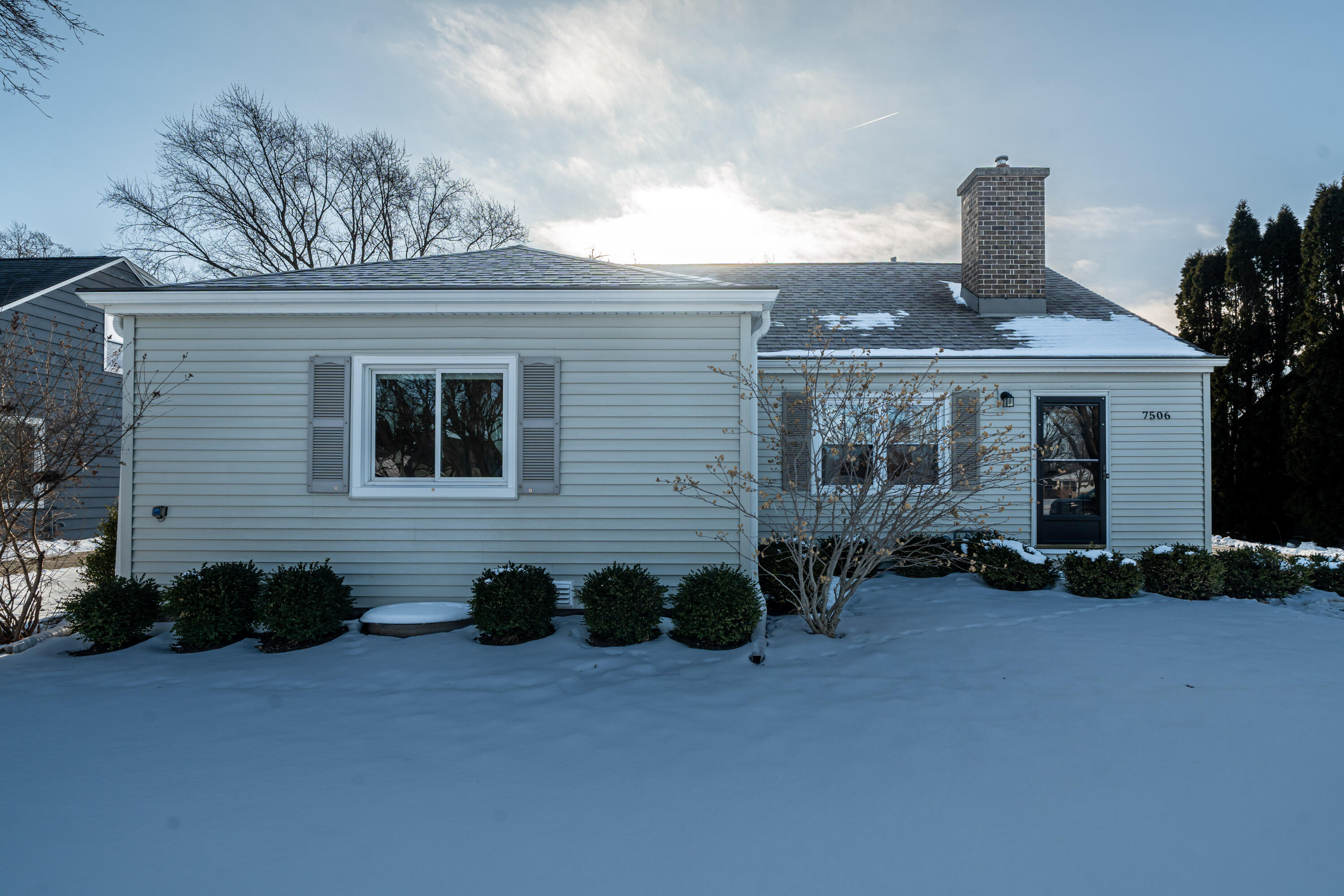 7506 North Crossway Road Fox Point, WI 53217 - Photo 3 of 37 Front Exterior