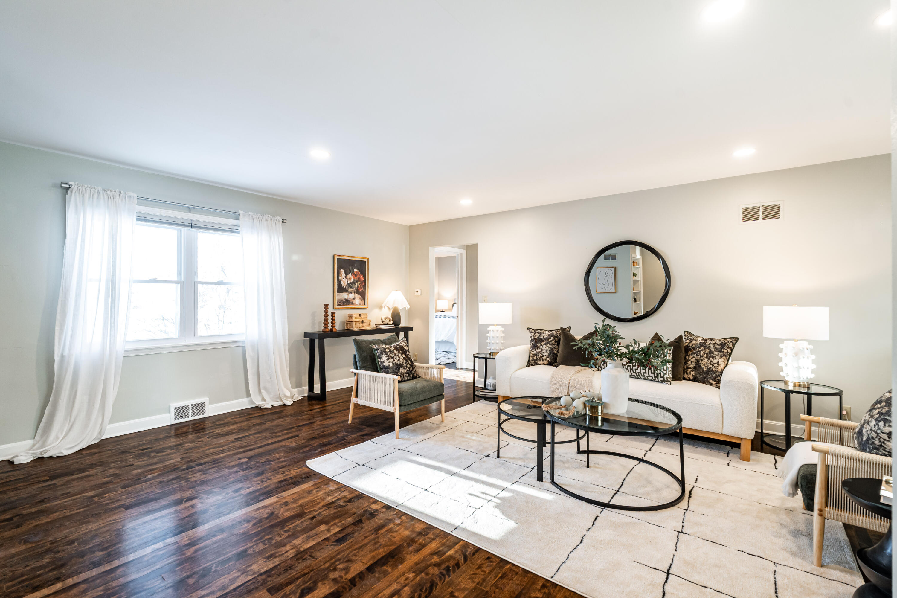 7506 North Crossway Road Fox Point, WI 53217 - Photo 6 of 37 Living Room