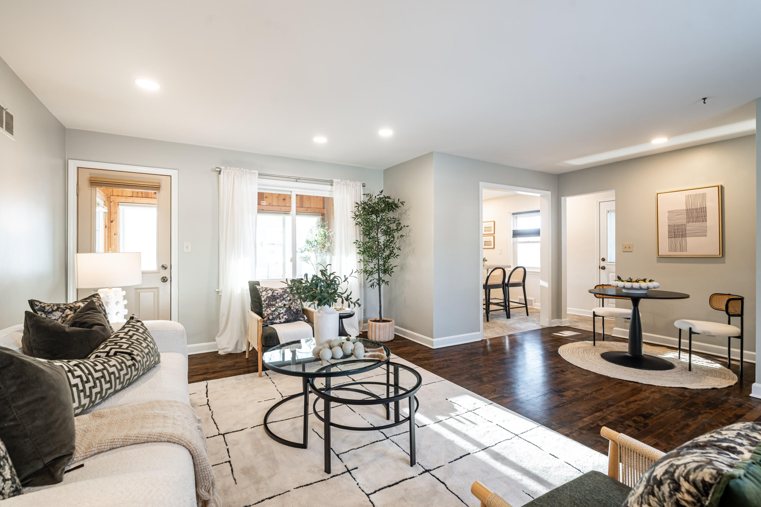 7506 North Crossway Road Fox Point, WI 53217 - Photo 8 of 37 Living Room
