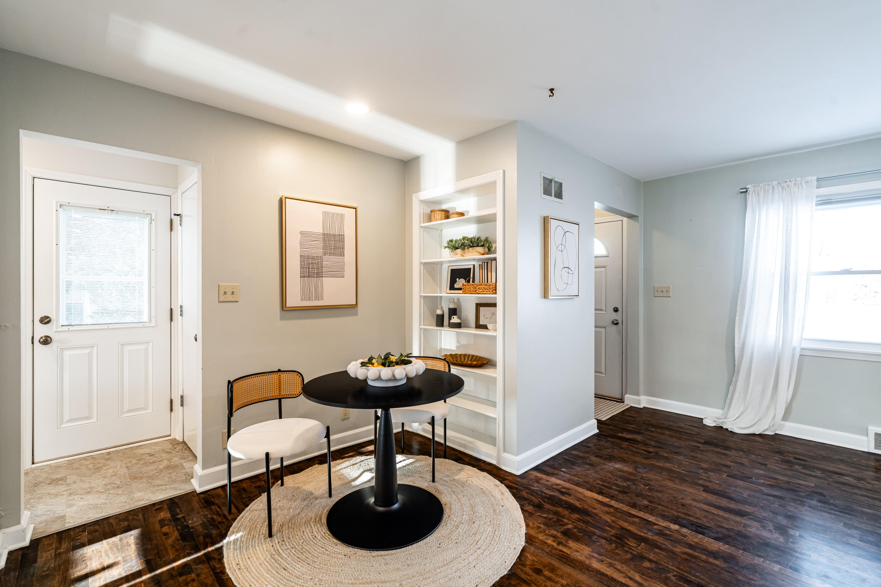 7506 North Crossway Road Fox Point, WI 53217 - Photo 10 of 37 Dining Nook