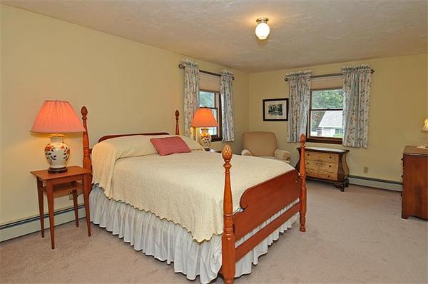 57 Mary Chilton Road Needham, MA 02492 - Photo 13 of 24