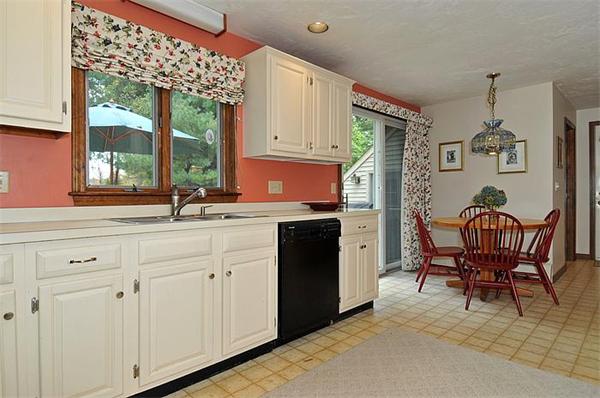 57 Mary Chilton Road Needham, MA 02492 - Photo 7 of 24