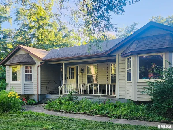 $400,000 | 520 West Hickory Grove Court, Dunlap, IL 61525