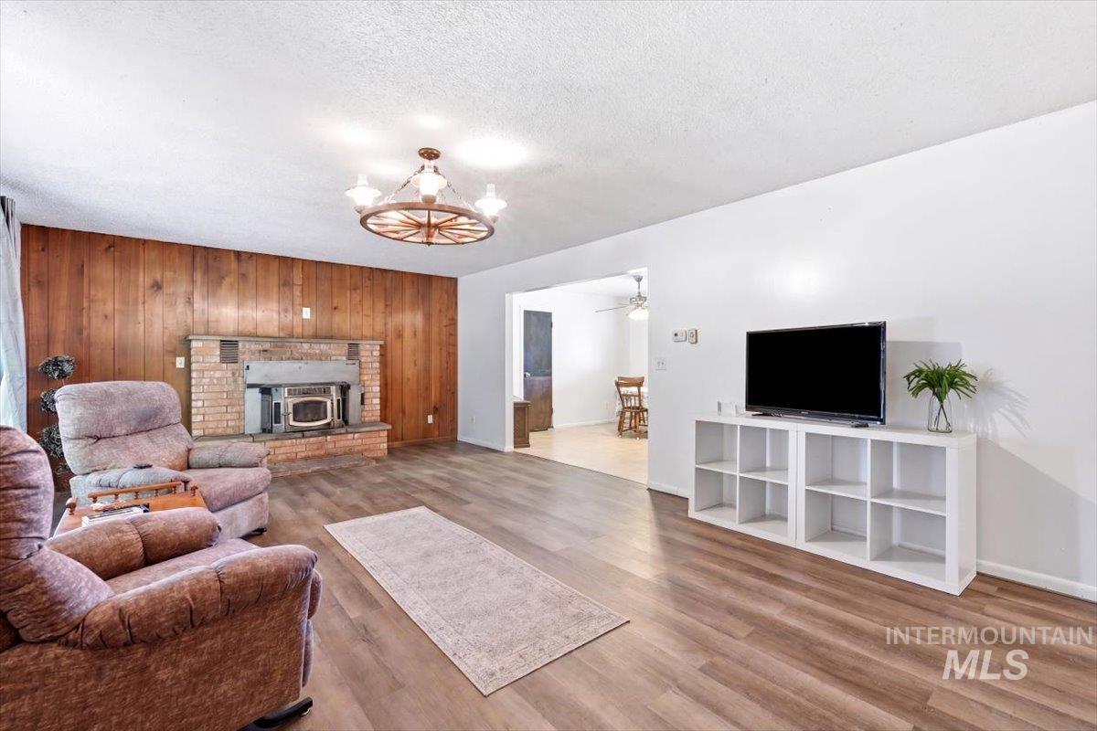 16622 Logan Street Caldwell, ID 83607 - Photo 6 of 30